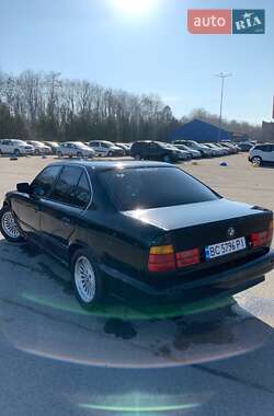 Седан BMW 5 Series 1992 в Львові