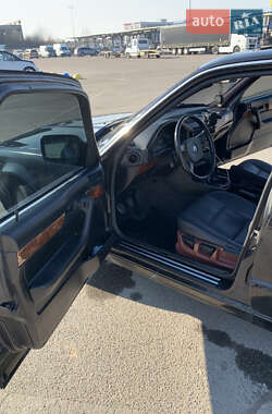 Седан BMW 5 Series 1992 в 