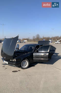 Седан BMW 5 Series 1992 в 