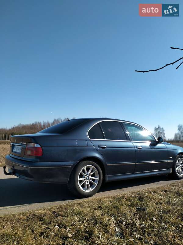 Седан BMW 5 Series 2002 в Заречном