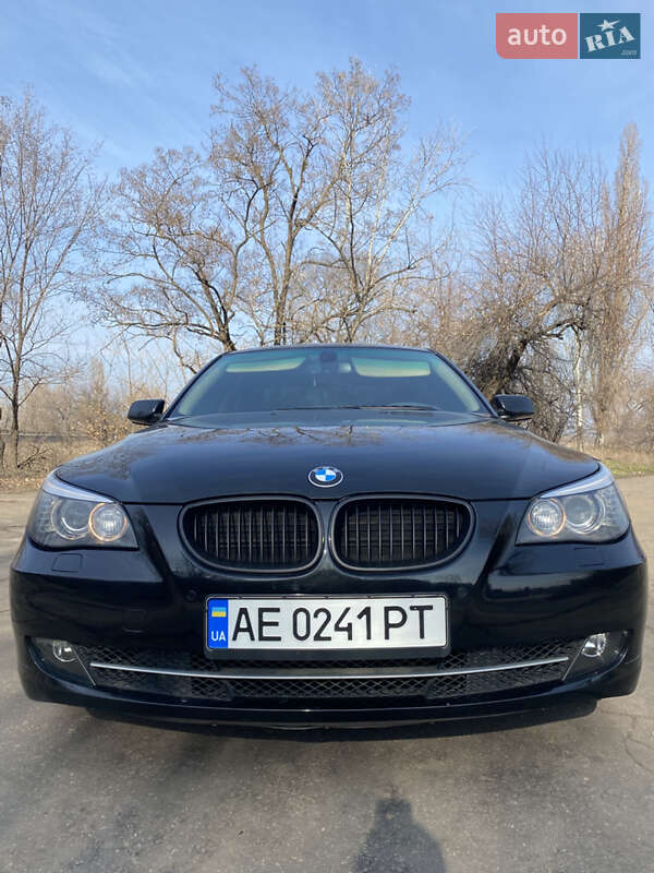 Седан BMW 5 Series 2007 в Каменском