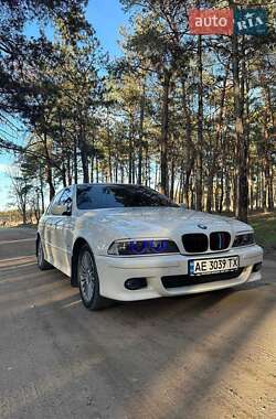 Седан BMW 5 Series 2000 в Вознесенске