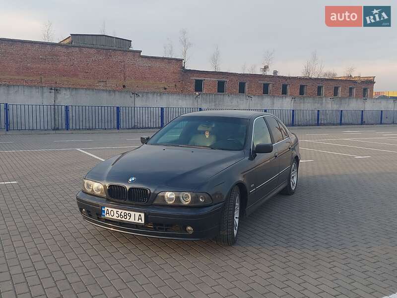 Седан BMW 5 Series 2000 в Тернополе