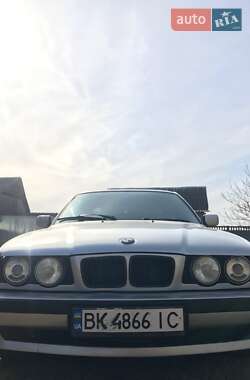 Седан BMW 5 Series 1995 в Ровно