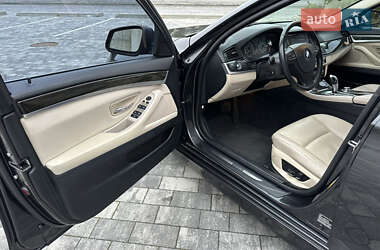 Седан BMW 5 Series 2013 в Львові