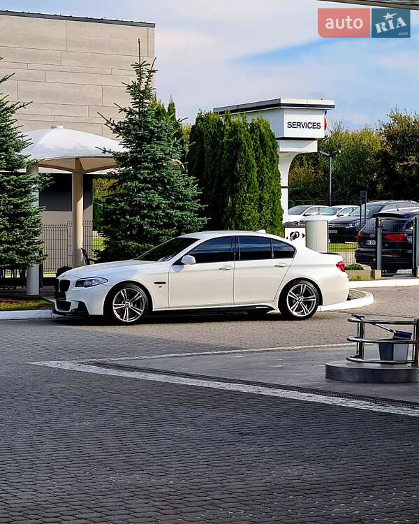 Седан BMW 5 Series 2011 в Львове