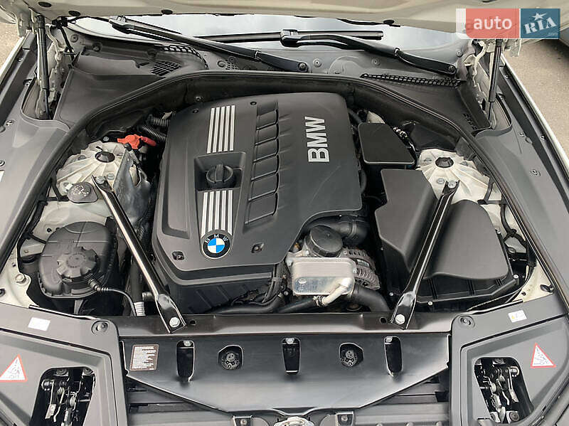Седан BMW 5 Series 2011 в Львове