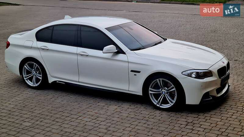 Седан BMW 5 Series 2011 в Львове