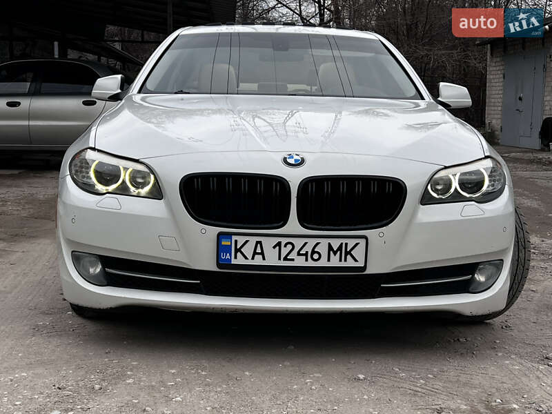 Седан BMW 5 Series 2011 в Запоріжжі
