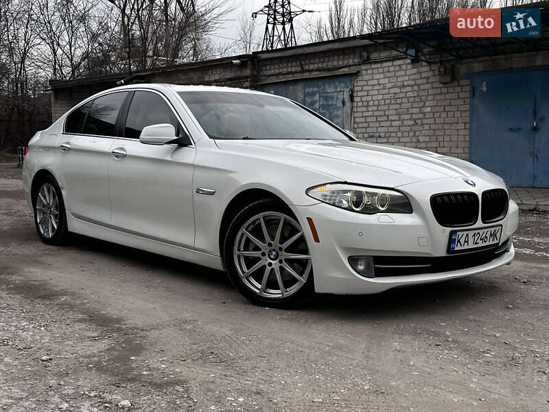 Седан BMW 5 Series 2011 в Запоріжжі