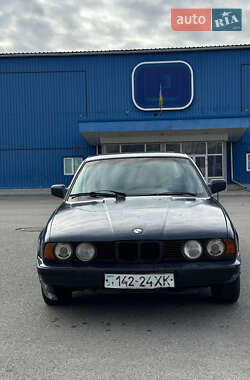 Седан BMW 5 Series 1991 в Харькове