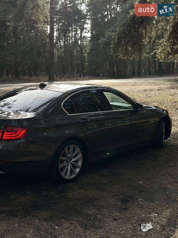 Седан BMW 5 Series 2010 в Сумах