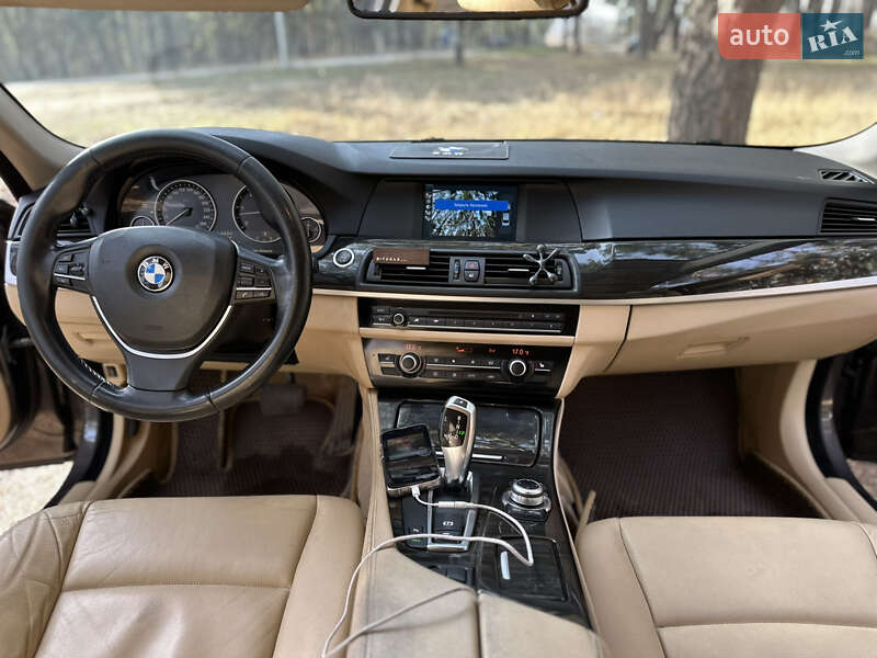 Седан BMW 5 Series 2010 в Сумах