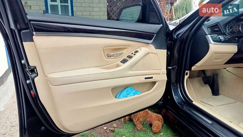 Седан BMW 5 Series 2013 в Запоріжжі