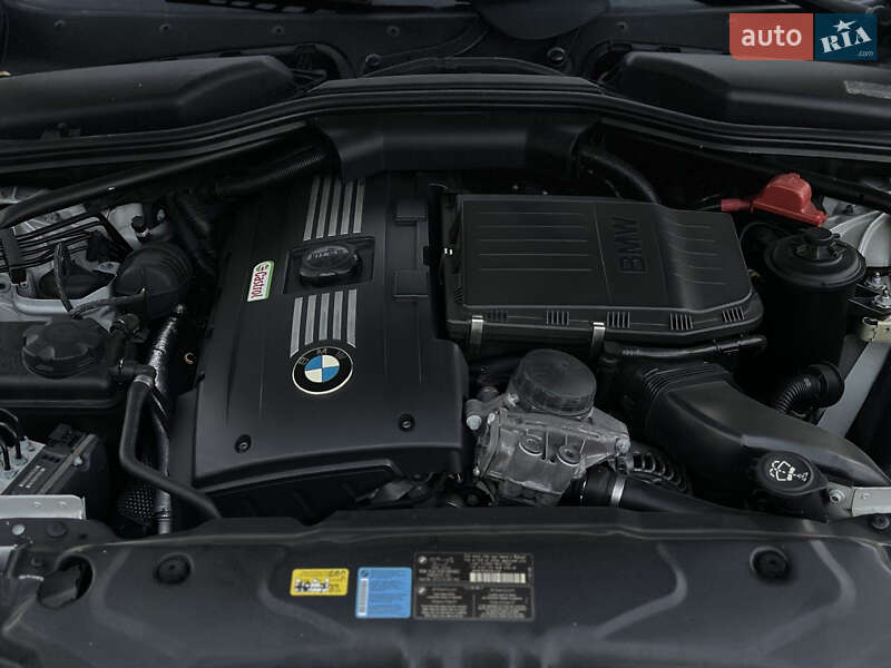 Седан BMW 5 Series 2009 в Петриковке