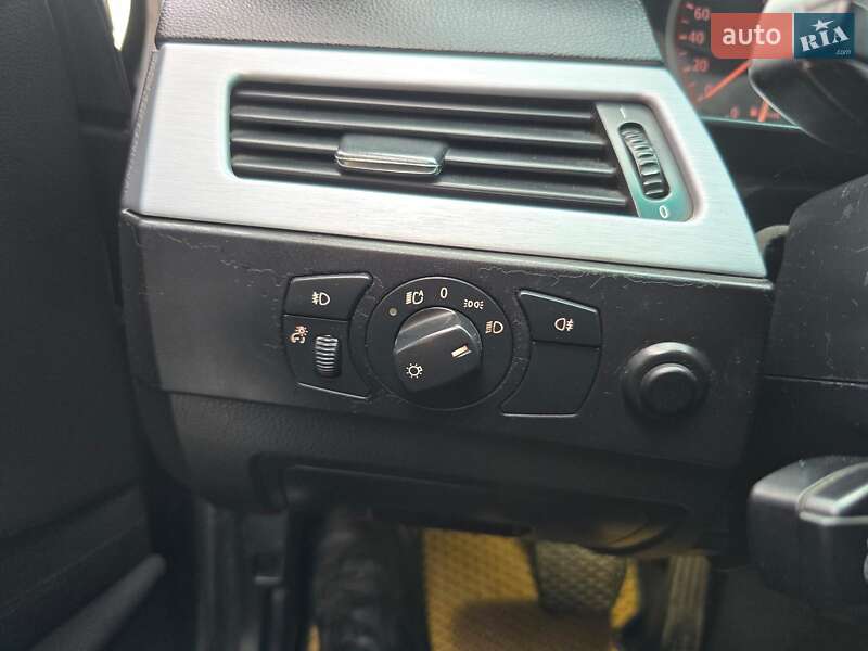 Седан BMW 5 Series 2005 в Львове
