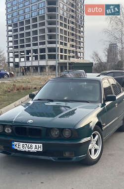 Седан BMW 5 Series 1991 в Дніпрі