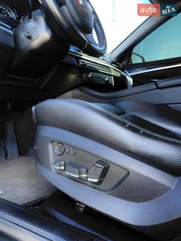 Седан BMW 5 Series 2012 в Виннице