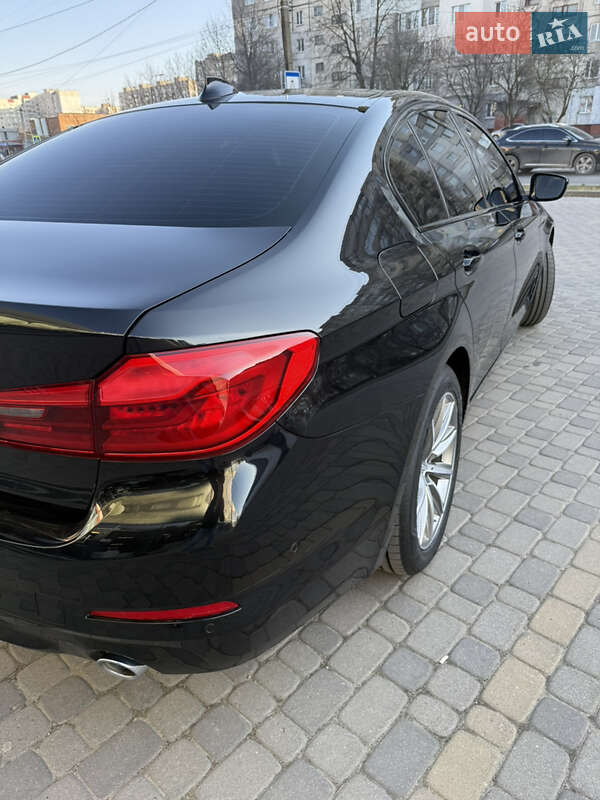 Седан BMW 5 Series 2017 в Хмельницком