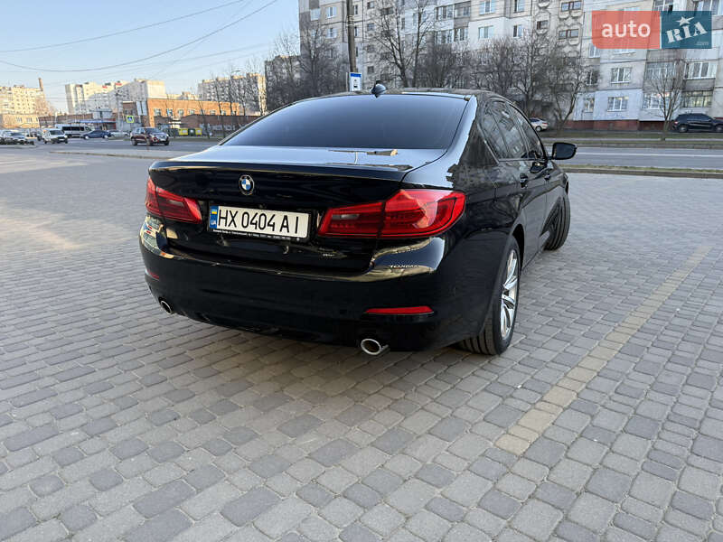 Седан BMW 5 Series 2017 в Хмельницком