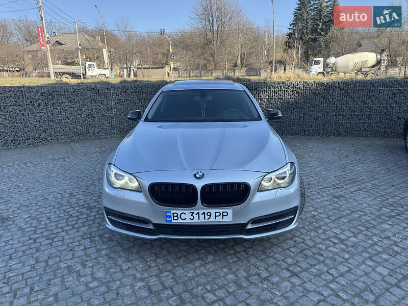 Седан BMW 5 Series 2013 в 