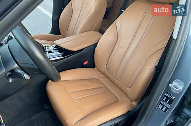 Седан BMW 5 Series 2019 в 