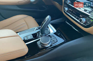 Седан BMW 5 Series 2019 в 