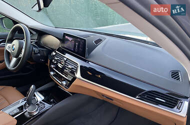 Седан BMW 5 Series 2019 в 