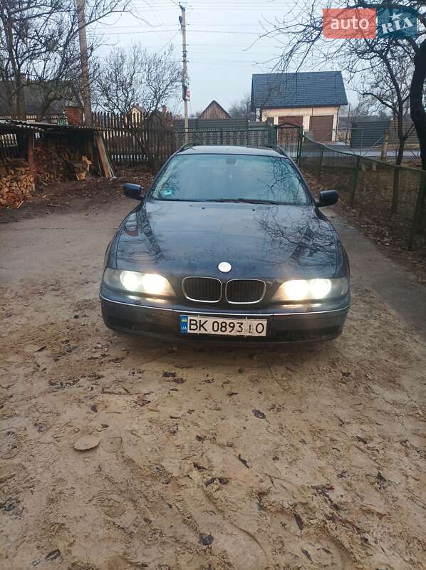 Універсал BMW 5 Series 2000 в Вараші