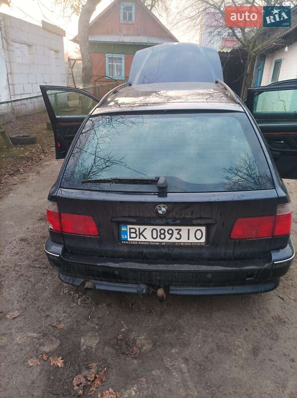 Універсал BMW 5 Series 2000 в Вараші