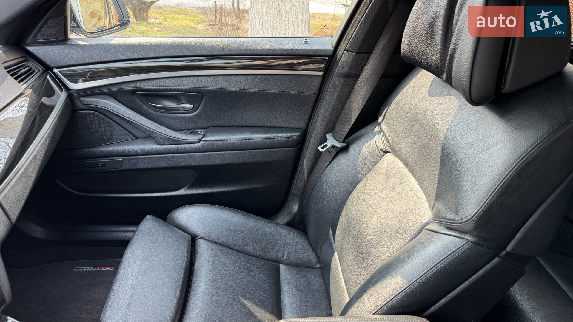 2010 BMW 5er - мініатюра 47