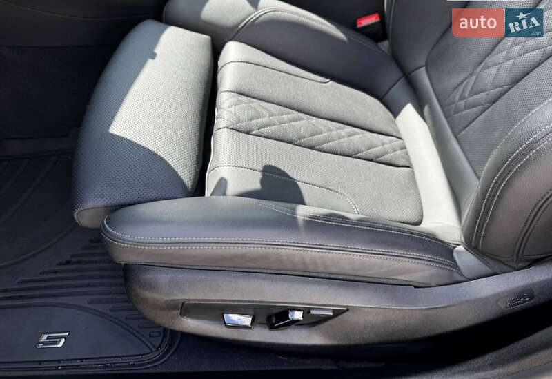 Седан BMW 5 Series 2021 в Львові