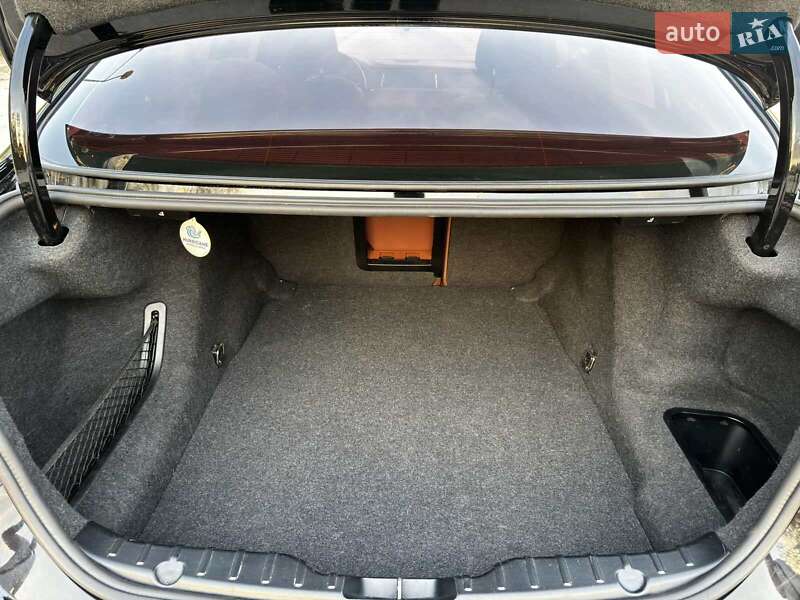 Седан BMW 5 Series 2015 в Новомосковську