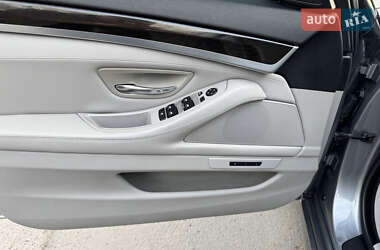 Седан BMW 5 Series 2011 в 