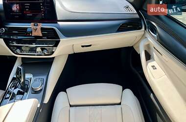 Седан BMW 5 Series 2020 в 