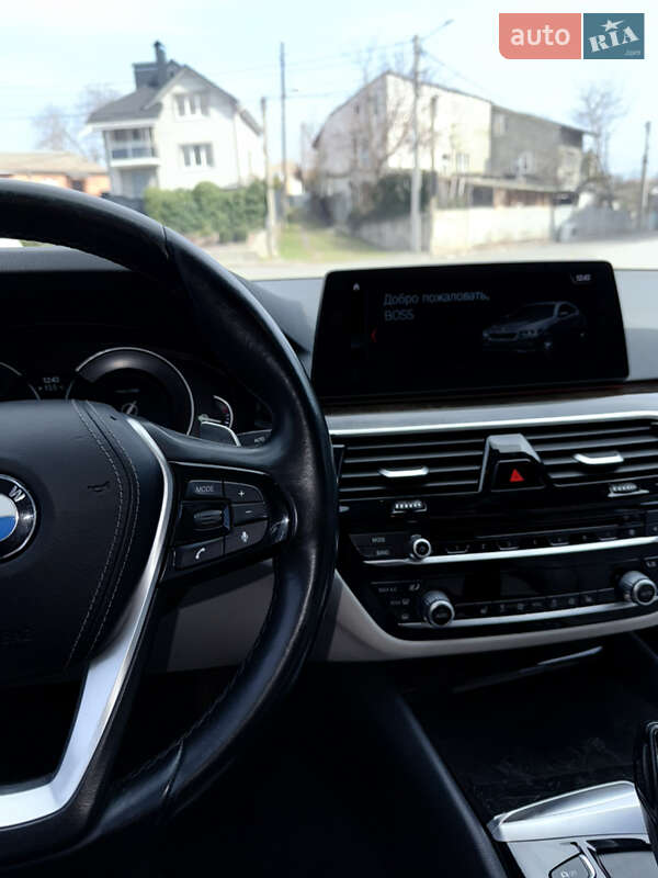Седан BMW 5 Series 2017 в Виннице