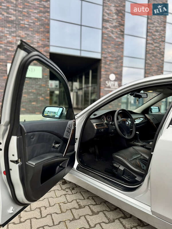 Седан BMW 5 Series 2003 в Черновцах