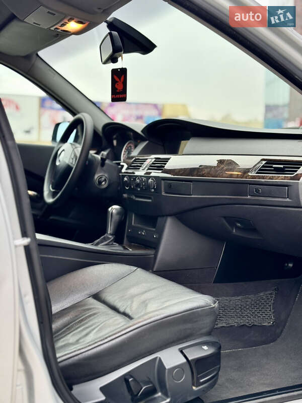 Седан BMW 5 Series 2003 в Черновцах