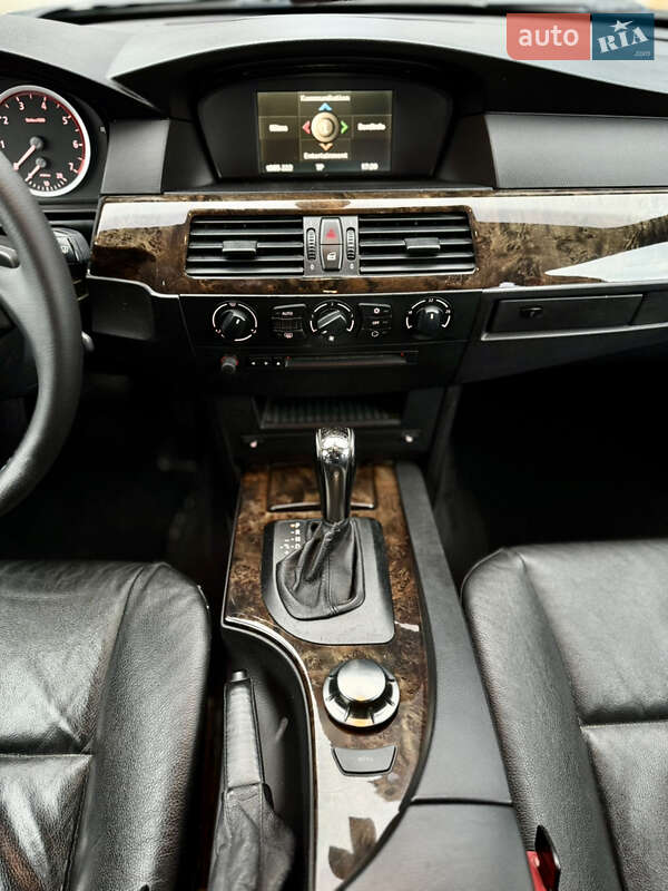 Седан BMW 5 Series 2003 в Черновцах