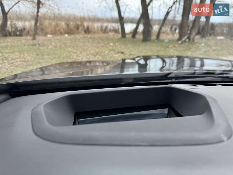 Седан BMW 5 Series 2019 в Дніпрі