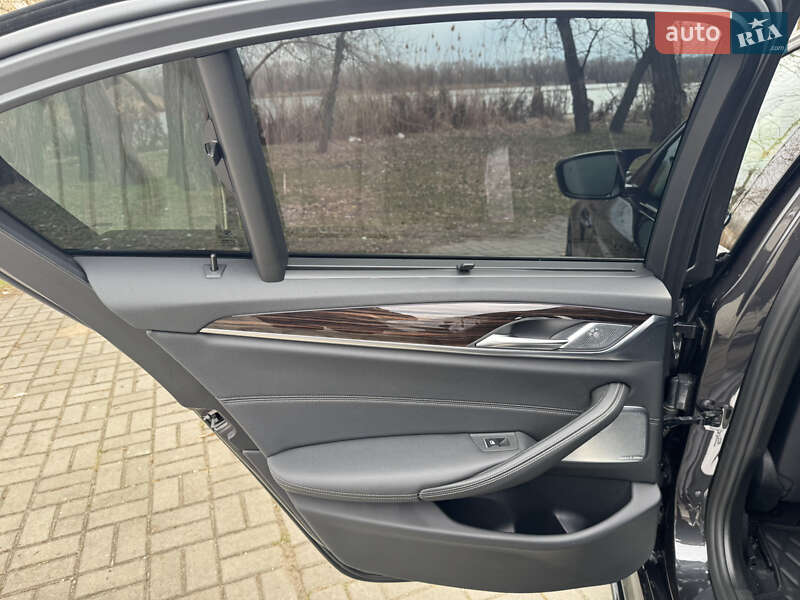 Седан BMW 5 Series 2019 в Дніпрі