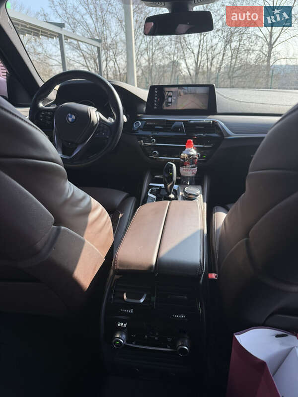 Седан BMW 5 Series 2017 в Києві фото 4 Седан BMW 5 Series 2017 в Києві