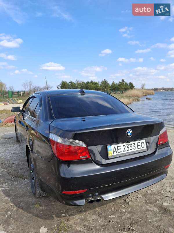 Седан BMW 5 Series 2005 в Дніпрі