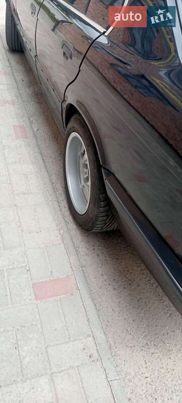 Седан BMW 5 Series 1995 в Шевченковому