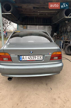 Седан BMW 5 Series 2001 в 