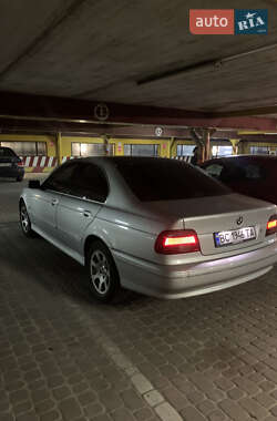 Седан BMW 5 Series 2001 в 
