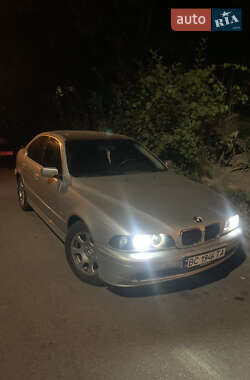 Седан BMW 5 Series 2001 в 