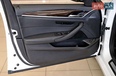 Седан BMW 5 Series 2018 в 