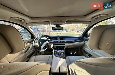 Седан BMW 5 Series 2013 в 