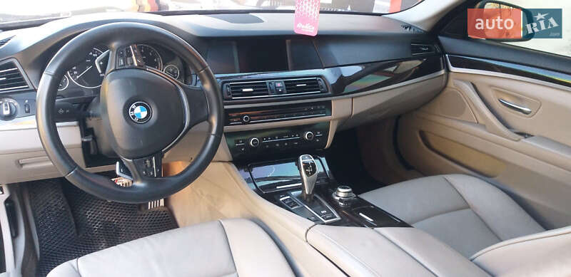 Седан BMW 5 Series 2012 в Талалаївці